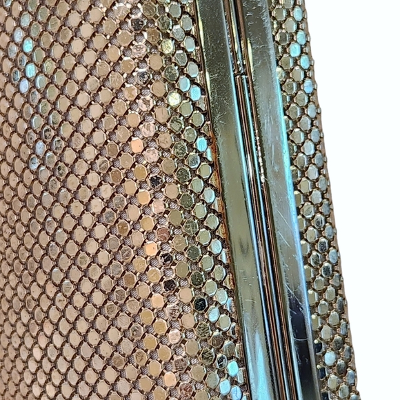 NWT Sondra Roberts Metal Chainmail Clutch Purse - Silver - Picture 10 of 12